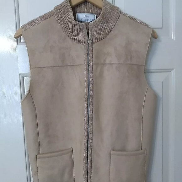 Lisa International Woman's SZ XL Tan/Beige Zip up Faux Suede Fur Vest - Picture 1 of 5